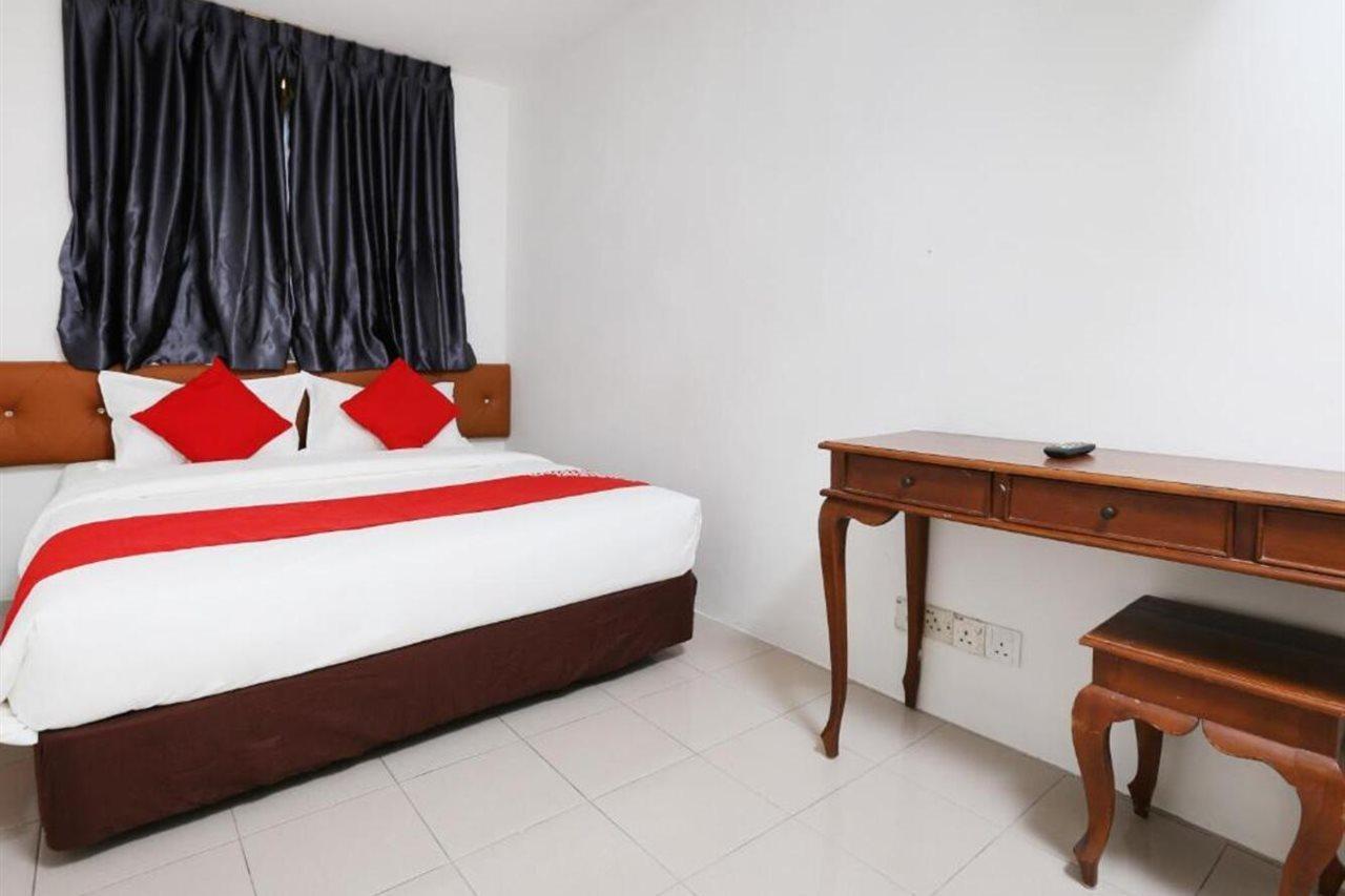 OYO 89672 Eg Hotel Jj Johor Bahru Buitenkant foto